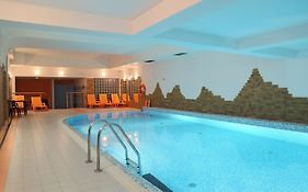 Apartament Radowid 15 w centrum z basenem